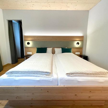 Boutique Und Bier Hotel Des Alpes 费施 外观 照片