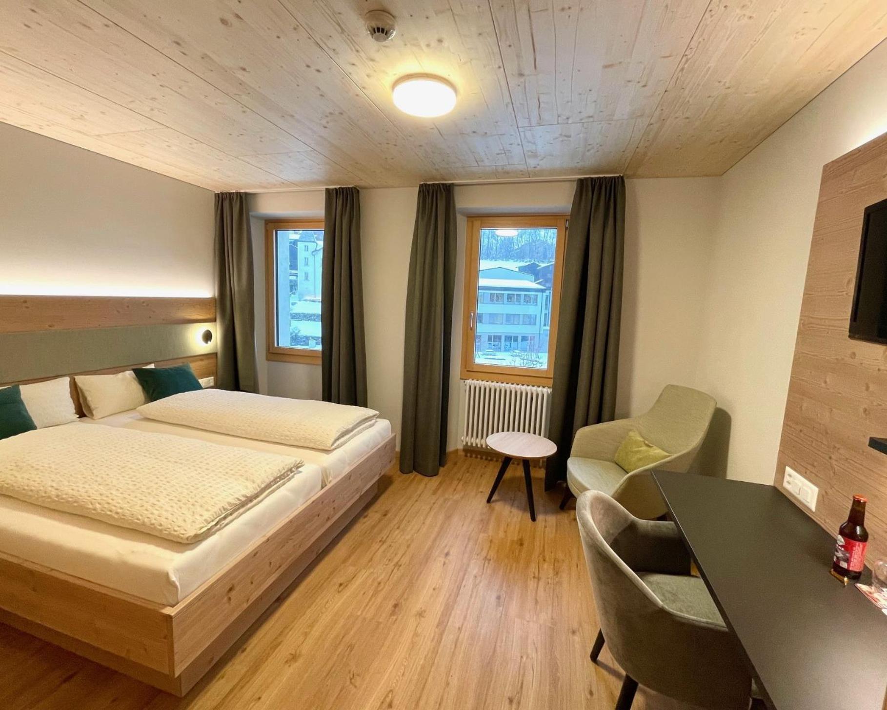 Boutique Und Bier Hotel Des Alpes 费施 外观 照片