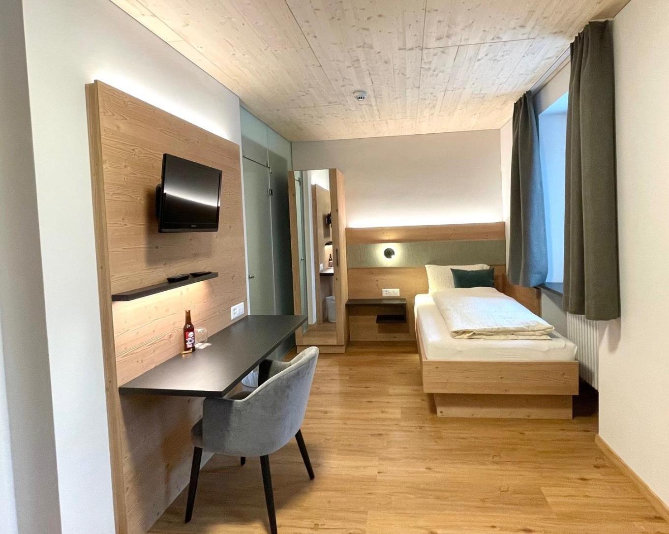 Boutique Und Bier Hotel Des Alpes 费施 外观 照片