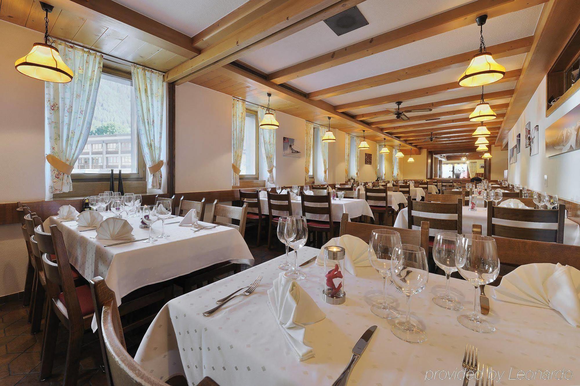 Boutique Und Bier Hotel Des Alpes 费施 餐厅 照片